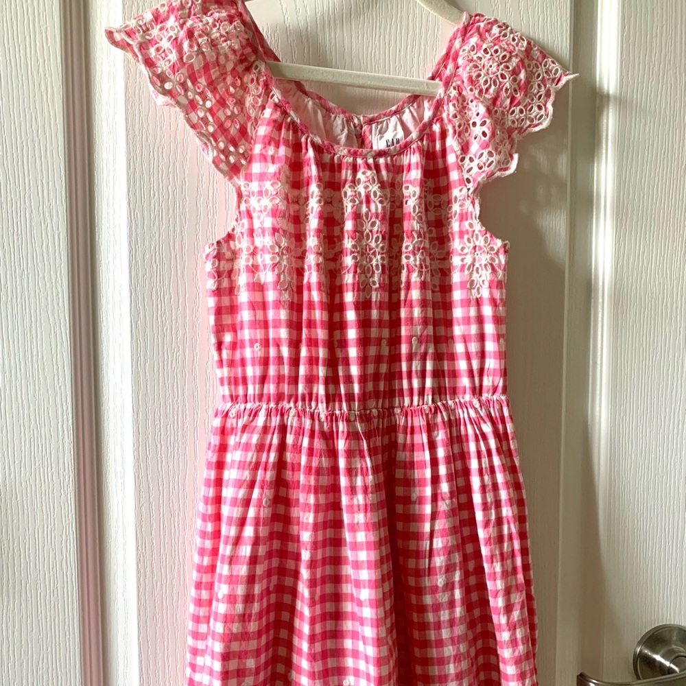 Gap kids pink gingham dress with eyelet trim